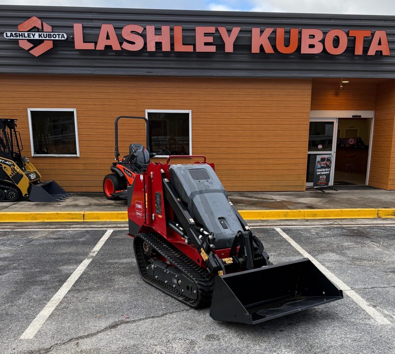 TORO Dingo® TX 700 Track Loader, Wide